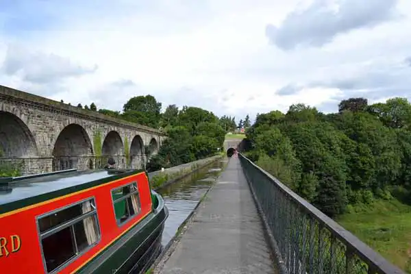 Aquaducts on an Andersen Boats holiday