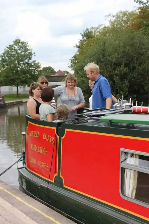 Boat Handover on an Andersen Boats holiday