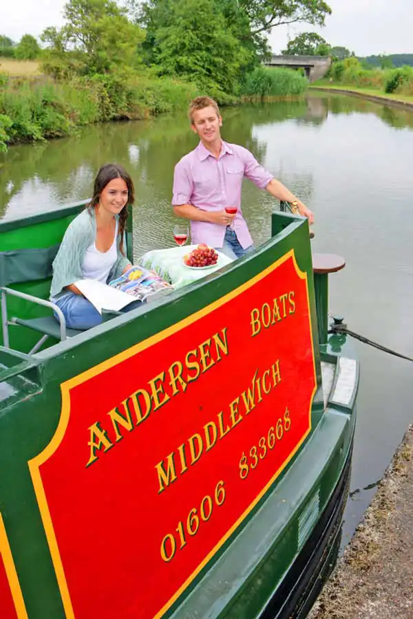 Boating Together on an Andersen Boats holiday